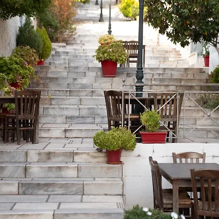 Delphian Colors - Red Edition By Filos Inc Appartement