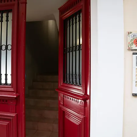 Apartmán Delphian Colors - Red Edition By Filos Inc