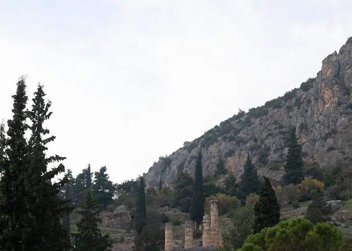 Delphian Colors - Red Edition By Filos Inc * Delphes